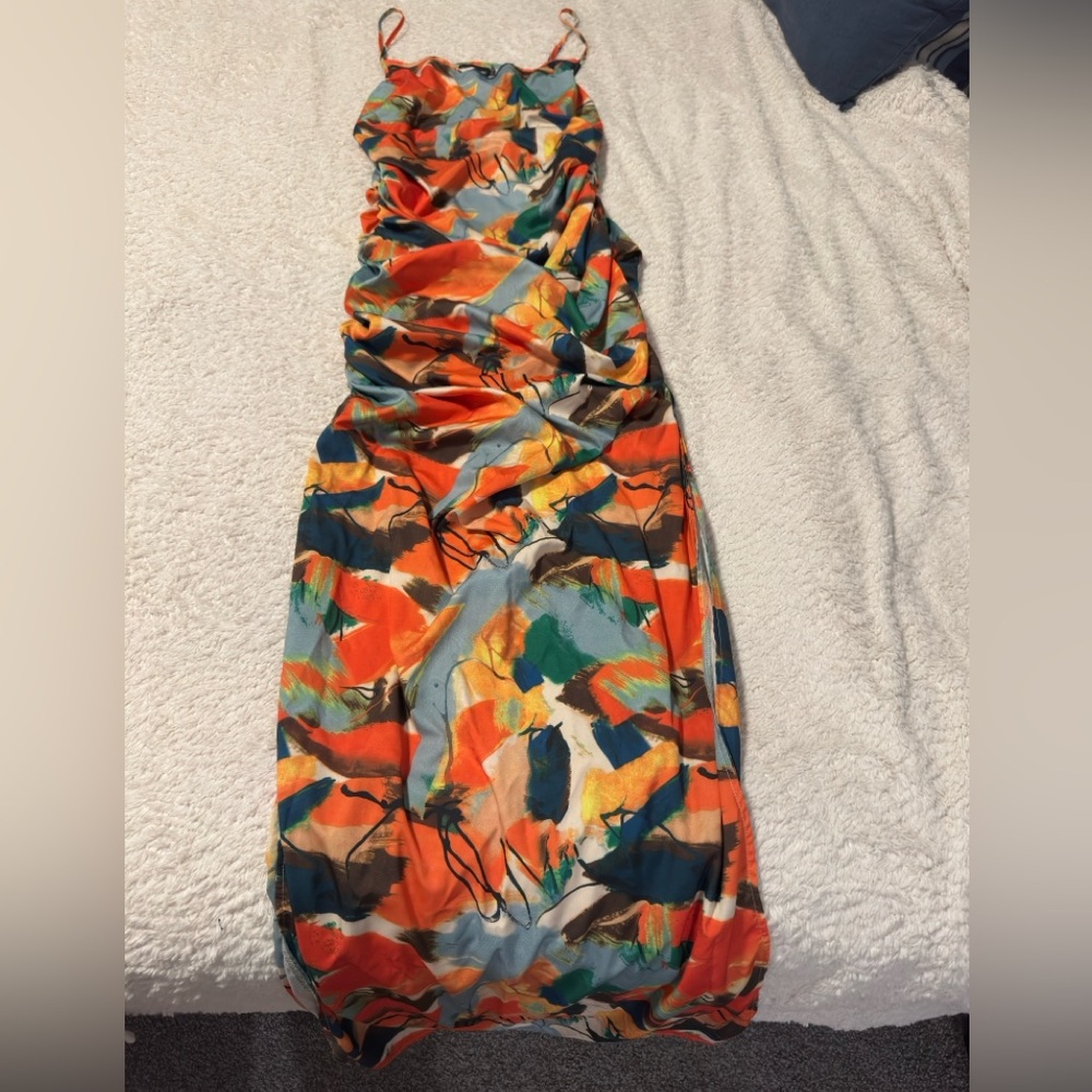 PrettyLittleThing Multicolor Abstract Maxi Dress